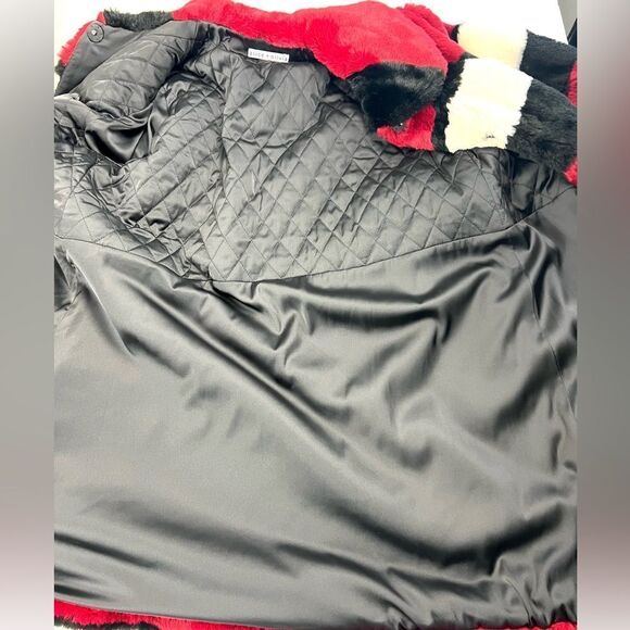 Alice + Olivia Kinsley Oversized Stripe Faux Fur Coat - Picture 8 of 13